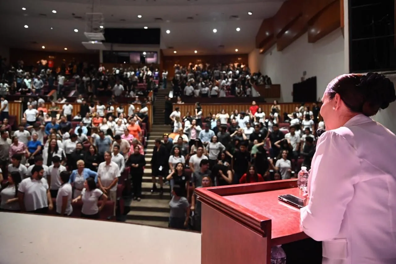 La infancia es clave para la formación de ciudadanos conscientes y responsables, por eso la niñez debe de conocer y ejercer sus derechos, señala especialista La infancia es clave para la formación de ciudadanos conscientes y responsables, por eso la niñez debe de conocer y ejercer sus derechos, señala especialista