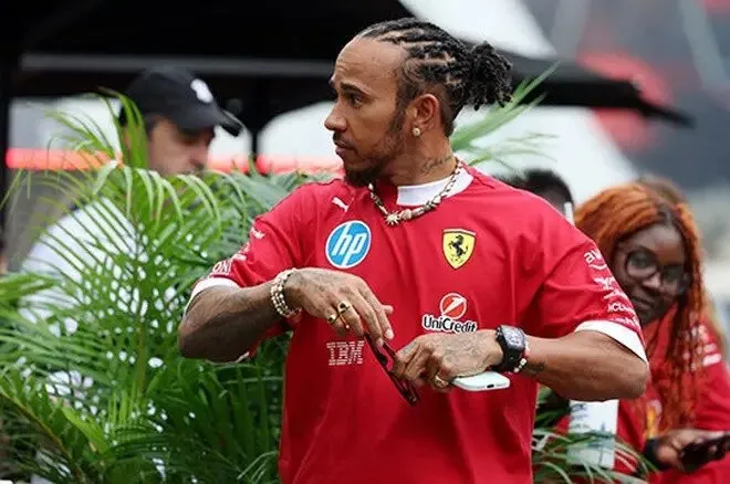 Lewis Hamilton habla sobre las posibilidades de ganar con Ferrari Lewis Hamilton habla sobre las posibilidades de ganar con Ferrari