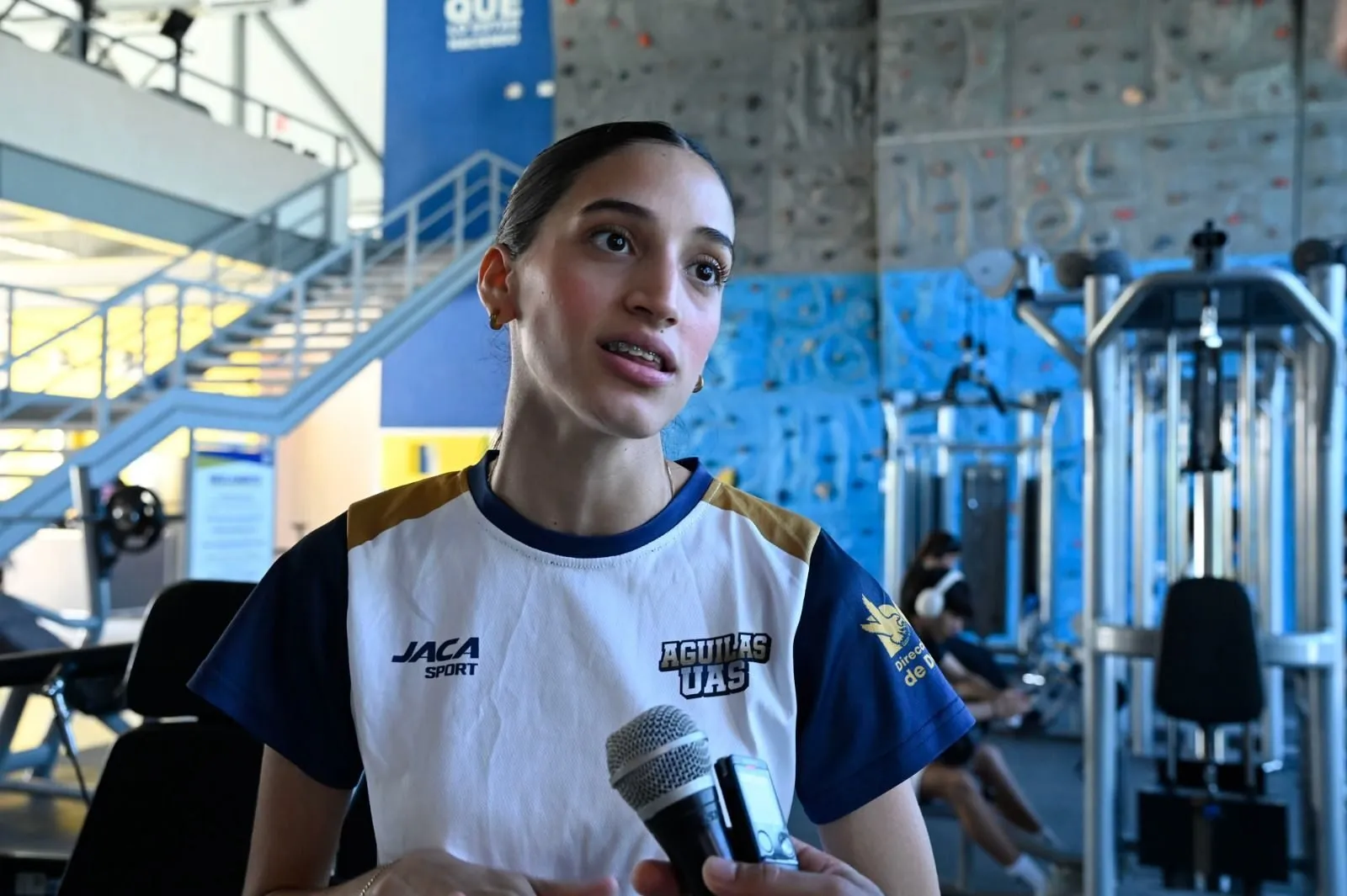 Andrea Félix, orgullo de la Facultad de Ingeniería de la UAS, logró la medalla de plata con la selección mexicana de voleibol en los Panamericanos Jr. Andrea Félix, orgullo de la Facultad de Ingeniería de la UAS, logró la medalla de plata con la selección mexicana de voleibol en los Panamericanos Jr.