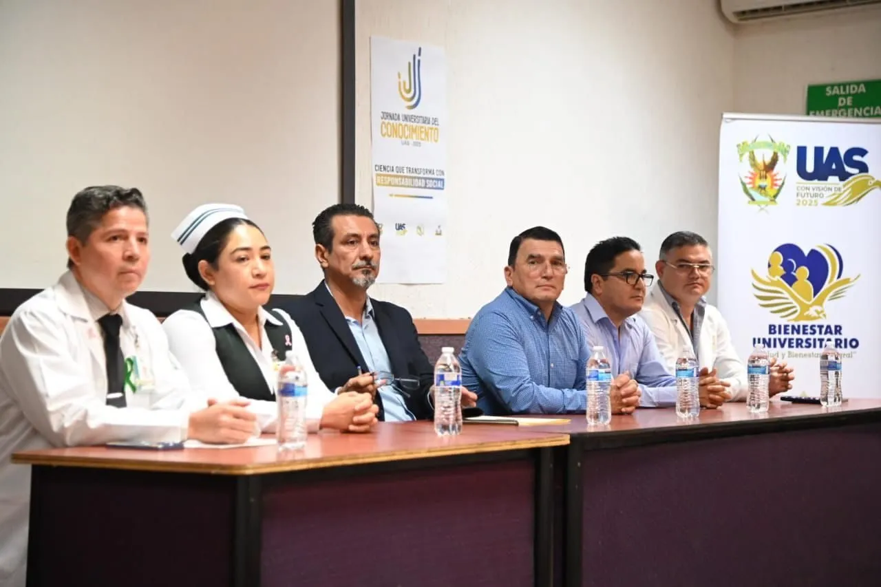 La Unidad de Bienestar Universitario, para beneficio de la comunidad rosalina, arranca la Jornada de Vacunación 2025-2026 del nivel superior, en coordinación con el IMSS La Unidad de Bienestar Universitario, para beneficio de la comunidad rosalina, arranca la Jornada de Vacunación 2025-2026 del nivel superior, en coordinación con el IMSS