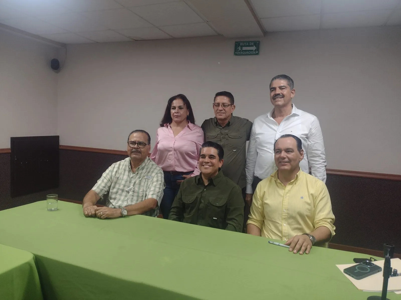 Dirigente estatal del Partido Verde presenta a “Mingo” Vázquez como su nuevo integrante Dirigente estatal del Partido Verde presenta a “Mingo” Vázquez como su nuevo integrante