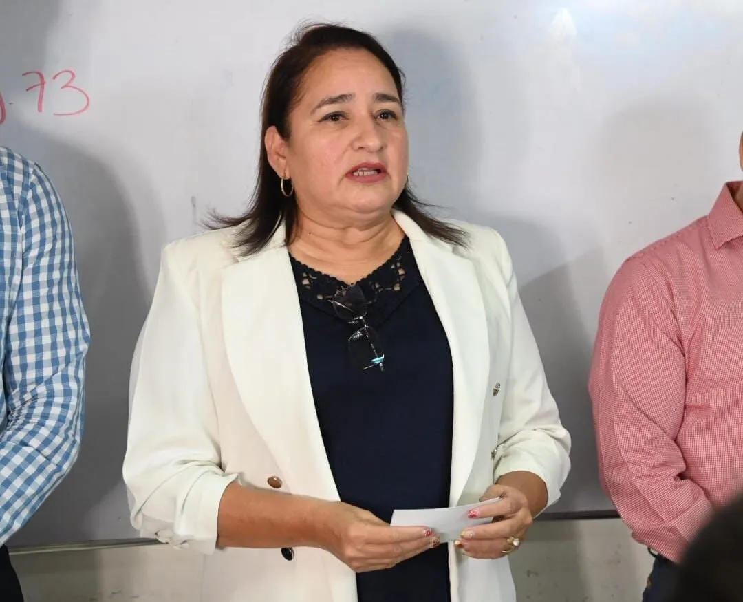 Padres de familia de la Preparatoria Jorge Fausto Medina Viedas suman esfuerzos con la UAS para la educación integral de sus hijos y la apertura al diálogo Padres de familia de la Preparatoria Jorge Fausto Medina Viedas suman esfuerzos con la UAS para la educación integral de sus hijos y la apertura al diálogo