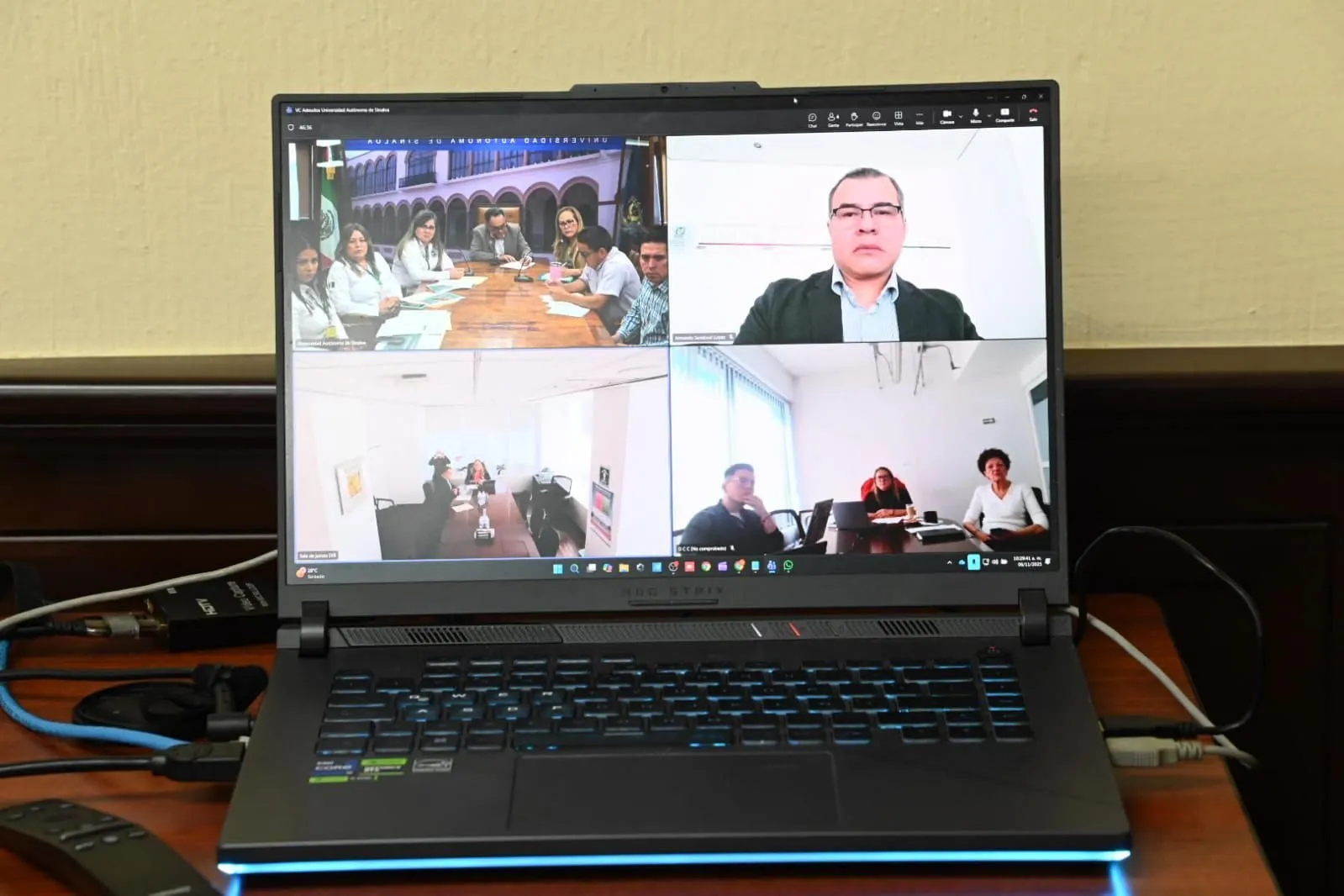 Acuerdan el Rector Jesús Madueña y autoridades del IMSS realizar un convenio, que permita a la UAS contar con todos los servicios de seguridad social en favor de la comunidad universitaria Acuerdan el Rector Jesús Madueña y autoridades del IMSS realizar un convenio, que permita a la UAS contar con todos los servicios de seguridad social en favor de la comunidad universitaria