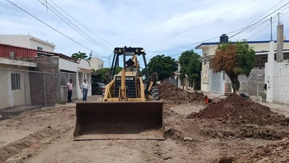 Se rehabilitan 9 obras de drenaje colapsado en Juan José Ríos: Raúl Montero Zamudio Se rehabilitan 9 obras de drenaje colapsado en Juan José Ríos: Raúl Montero Zamudio