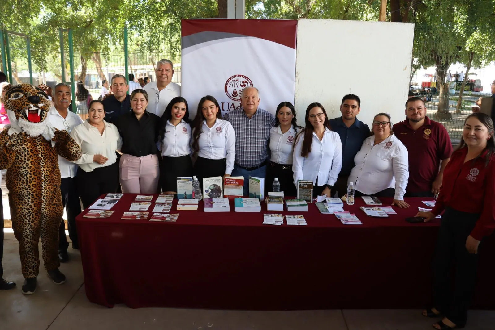 Realizan con éxito la primera Expo-Feria Universitaria en Sinaloa de Leyva Realizan con éxito la primera Expo-Feria Universitaria en Sinaloa de Leyva