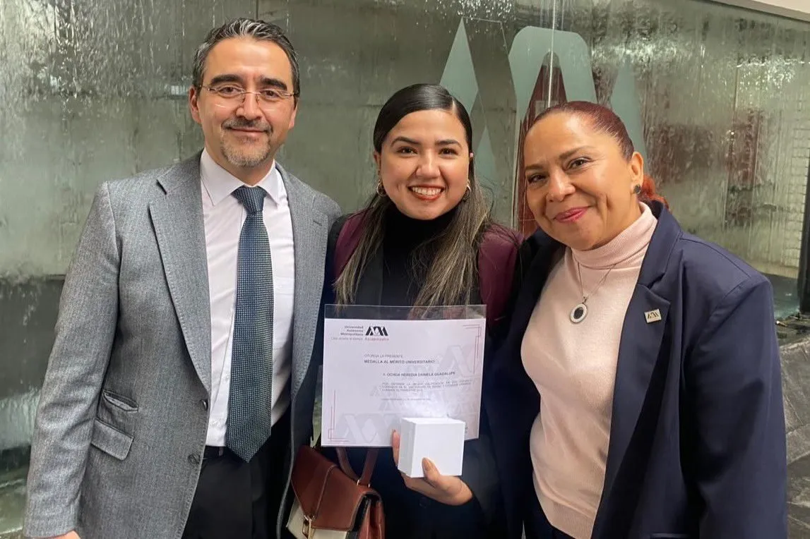 ¡Excelencia y calidad! Daniela Ochoa, académica de la UAS, obtiene la medalla al Mérito Universitario de la Universidad Autónoma Metropolitana ¡Excelencia y calidad! Daniela Ochoa, académica de la UAS, obtiene la medalla al Mérito Universitario de la Universidad Autónoma Metropolitana