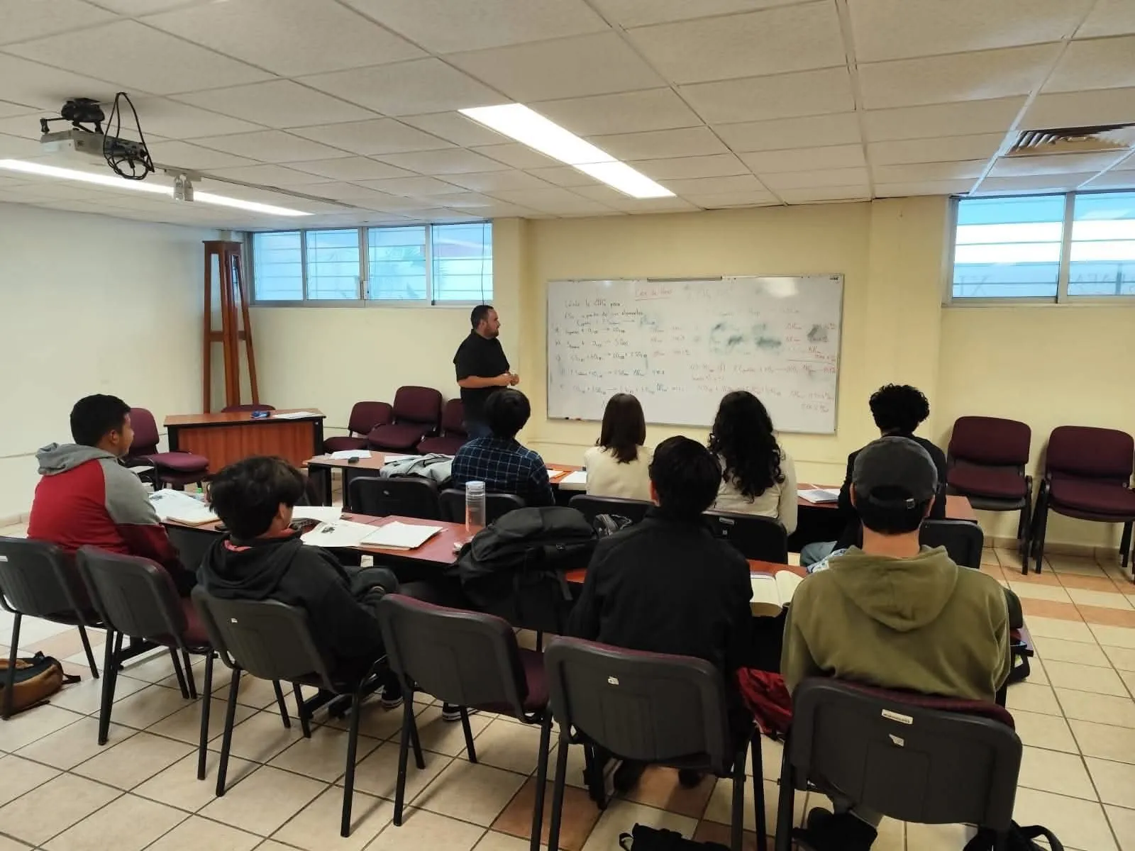 Estudiantes de la Preparatoria “Comandante Víctor Manuel Tirado López” de El Rosario, destacan en competencias académicas nacionales y estatales Estudiantes de la Preparatoria “Comandante Víctor Manuel Tirado López” de El Rosario, destacan en competencias académicas nacionales y estatales