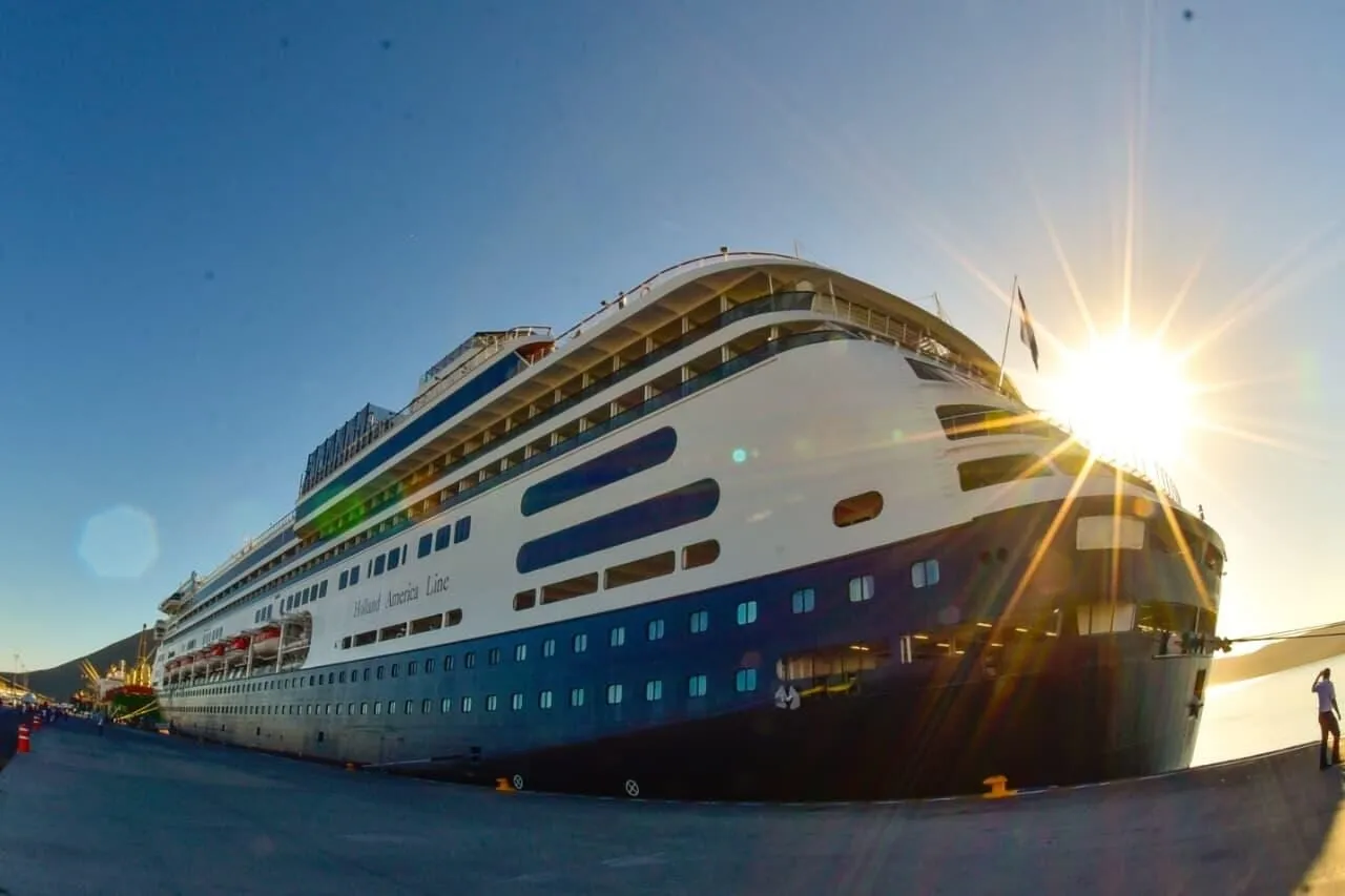 Zaandam arriba a Topolobampo y fortalece la presencia internacional de Ahome como destino turístico Zaandam arriba a Topolobampo y fortalece la presencia internacional de Ahome como destino turístico