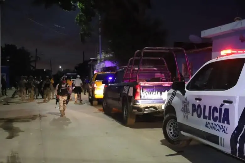 Genera alarma en Mazatlán explosión de pirotecnia en tienda de abarrotes Genera alarma en Mazatlán explosión de pirotecnia en tienda de abarrotes