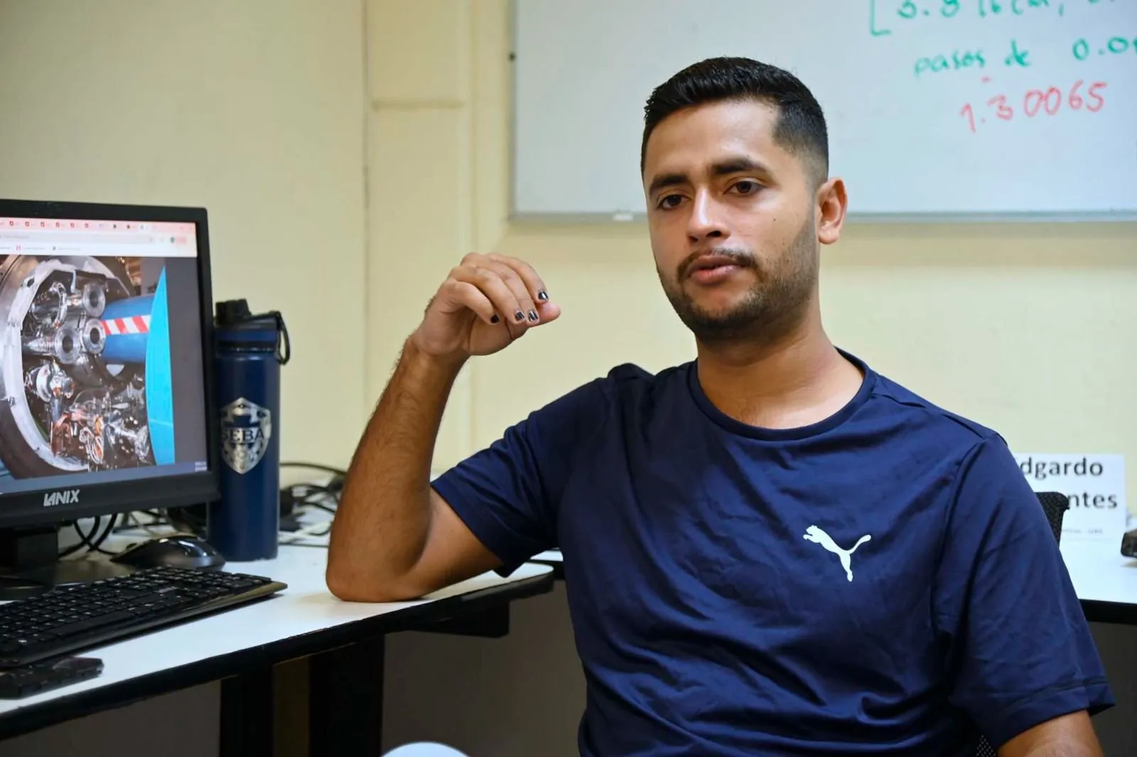 Jesús Leyva, el estudiante de la UAS que investiga el futuro de la Física junto a los mejores del mundo; hará estancia en la Escuela de Aceleradores de Partículas en Nueva Orleans Jesús Leyva, el estudiante de la UAS que investiga el futuro de la Física junto a los mejores del mundo; hará estancia en la Escuela de Aceleradores de Partículas en Nueva Orleans