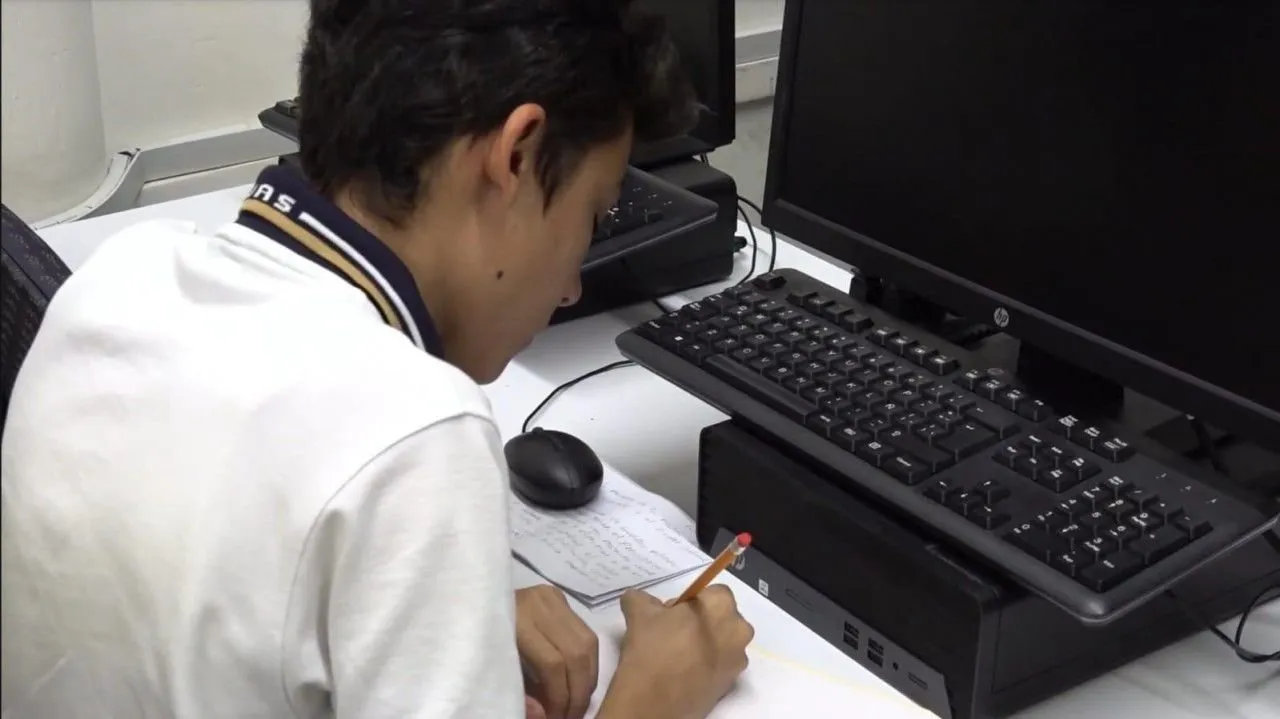 ¡A demostrar el talento! La UAS convoca al XIII Concurso Estatal de Ensayo Histórico para estudiantes de preparatoria, fortaleciendo el pensamiento crítico ¡A demostrar el talento! La UAS convoca al XIII Concurso Estatal de Ensayo Histórico para estudiantes de preparatoria, fortaleciendo el pensamiento crítico