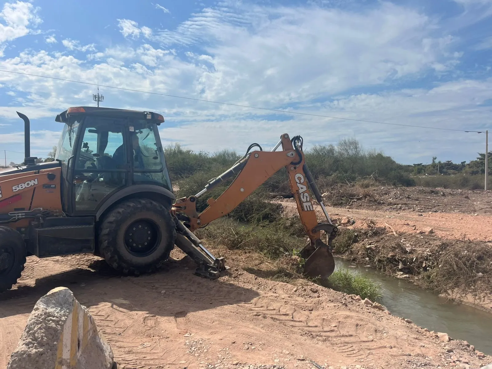 Avanza plan para desazolvar Dren Juárez de Los Mochis al mar Avanza plan para desazolvar Dren Juárez de Los Mochis al mar