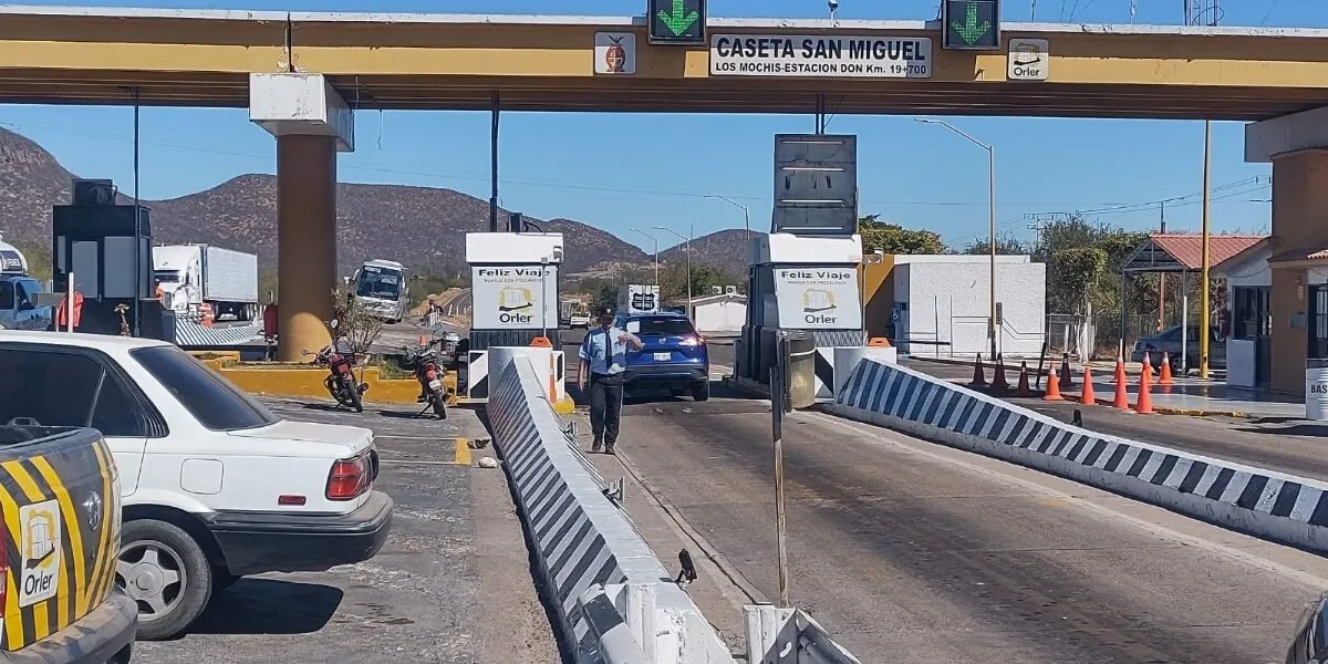 Conductores se inconforman ante aumento del peaje de caseta de San Miguel Zapotitlán Conductores se inconforman ante aumento del peaje de caseta de San Miguel Zapotitlán