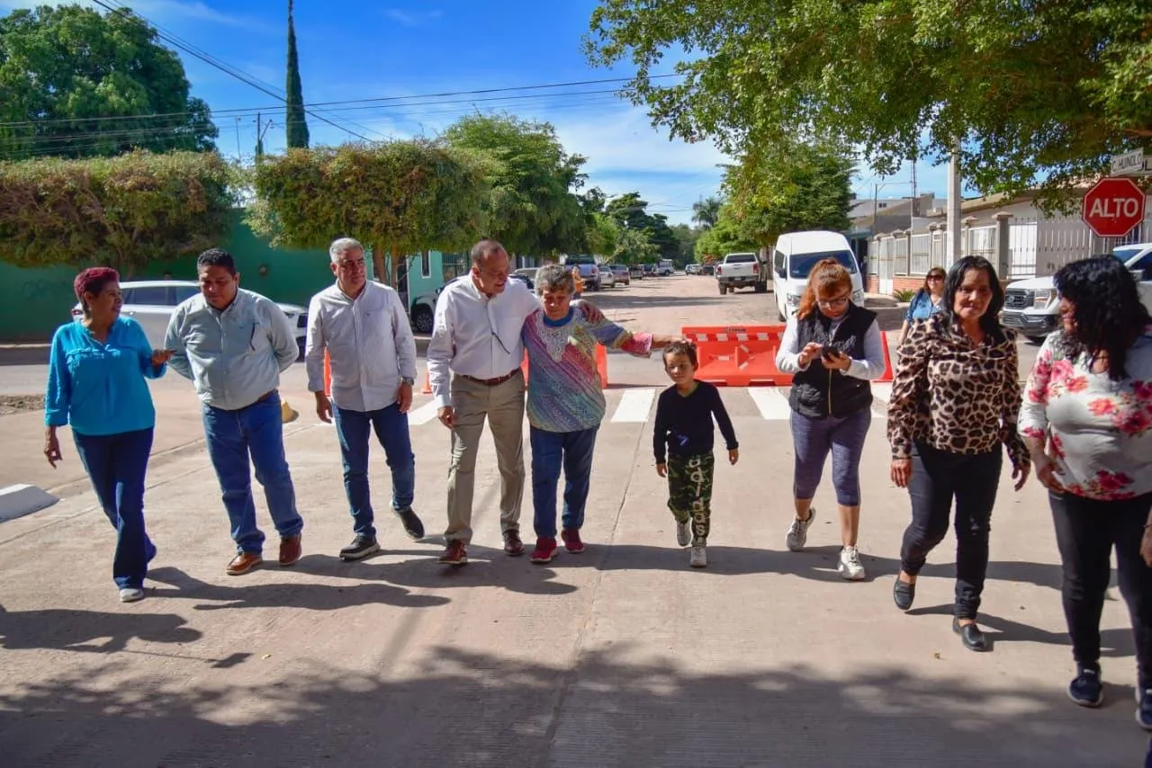 Entrega Antonio Menéndez pavimento de calle Huinolo en Nueva Revolución con valor de 1.2 mdp Entrega Antonio Menéndez pavimento de calle Huinolo en Nueva Revolución con valor de 1.2 mdp