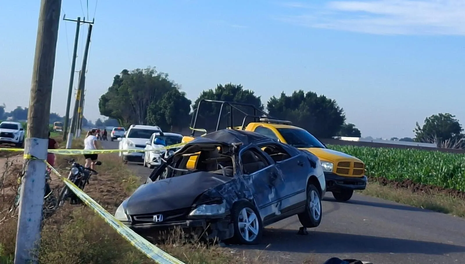 Volcadura en Guasave deja un estudiante sin vida y dos más resultan lesionados Volcadura en Guasave deja un estudiante sin vida y dos más resultan lesionados