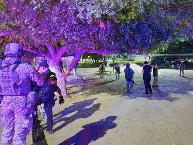Resulta herida una mujer tras atentado a balazos en una cancha deportiva en Culiacán Resulta herida una mujer tras atentado a balazos en una cancha deportiva en Culiacán