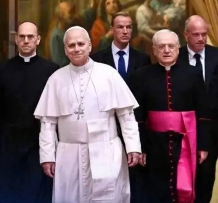 El papa León XIV convoca una reunión de urgencia con los exorcistas en el Vaticano por temor al auge del satanismo El papa León XIV convoca una reunión de urgencia con los exorcistas en el Vaticano por temor al auge del satanismo