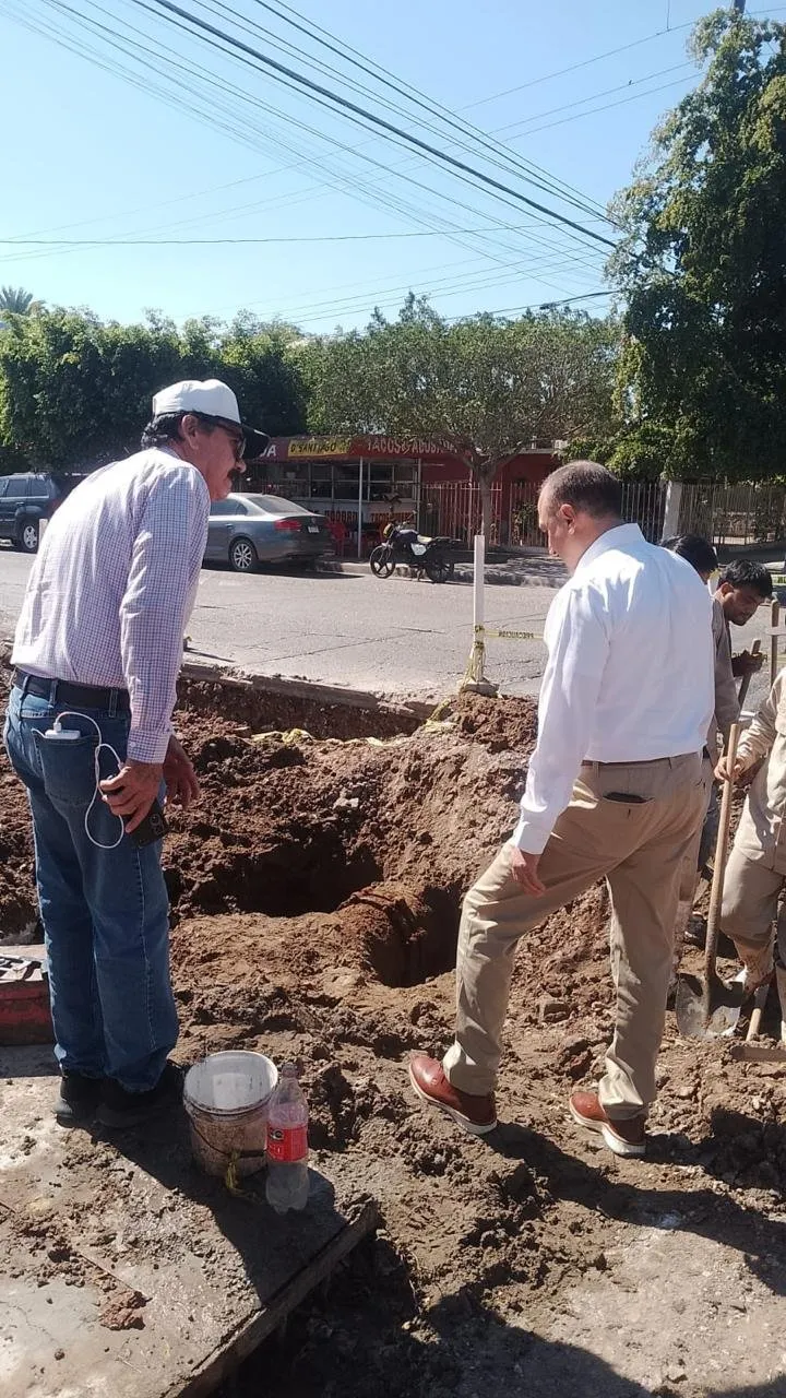 Supervisa Antonio Menéndez puntos de baches en la ciudad e instruye repararlos a la brevedad Supervisa Antonio Menéndez puntos de baches en la ciudad e instruye repararlos a la brevedad