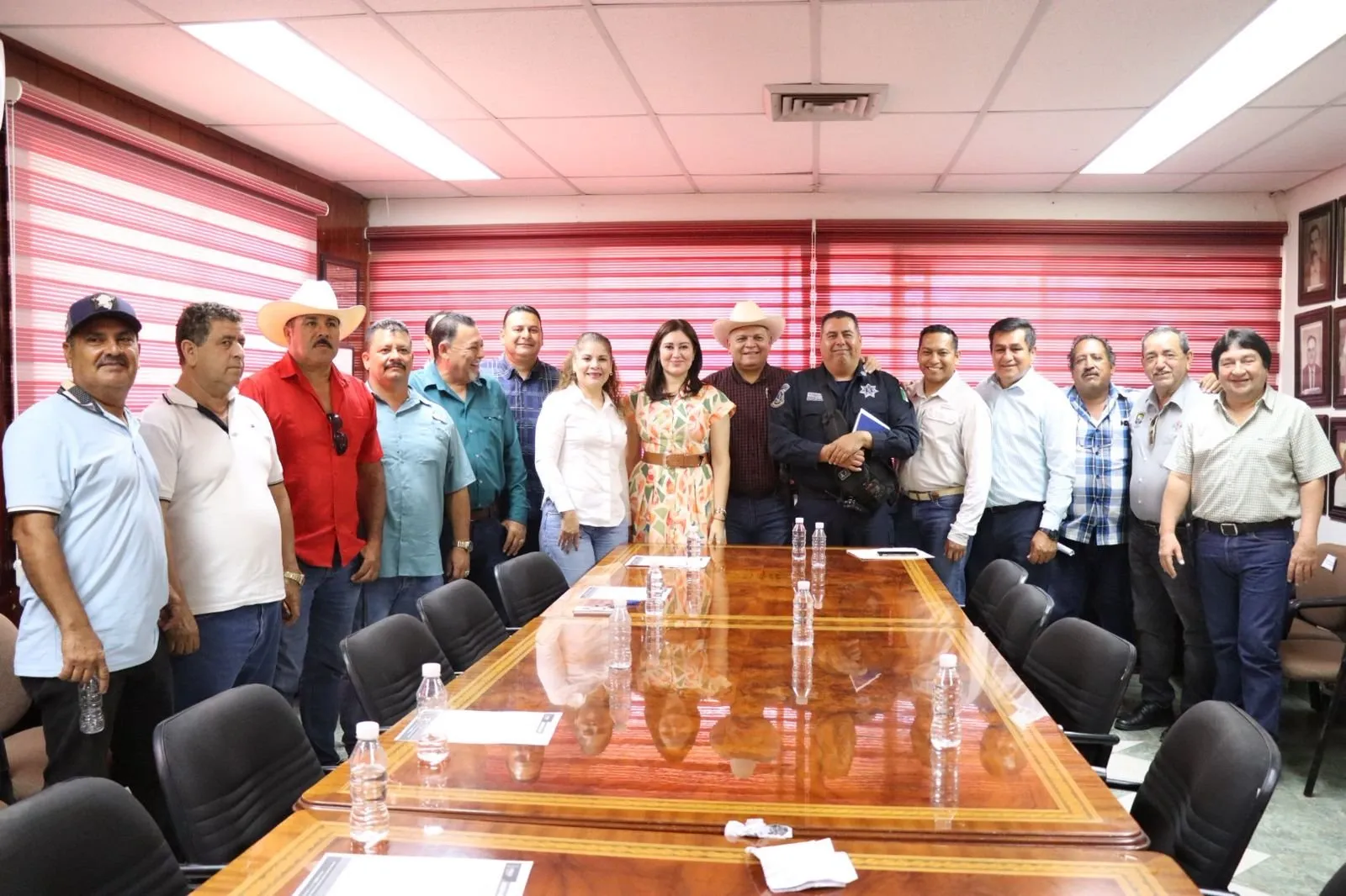 Sinaloa fortalece la inspección y vigilancia pesquera con instalación de comité en Guasave Sinaloa fortalece la inspección y vigilancia pesquera con instalación de comité en Guasave