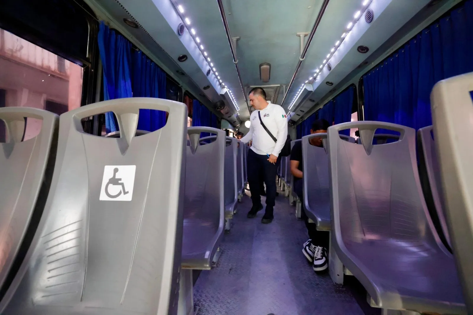 Realizan inspectores operativo de verificación de unidades de transporte urbano, para mejorar el servicio Realizan inspectores operativo de verificación de unidades de transporte urbano, para mejorar el servicio
