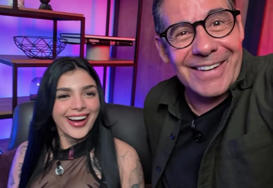 Karely Ruiz confiesa en entrevista que ganaba hasta 5 millones de pesos al mes Karely Ruiz confiesa en entrevista que ganaba hasta 5 millones de pesos al mes