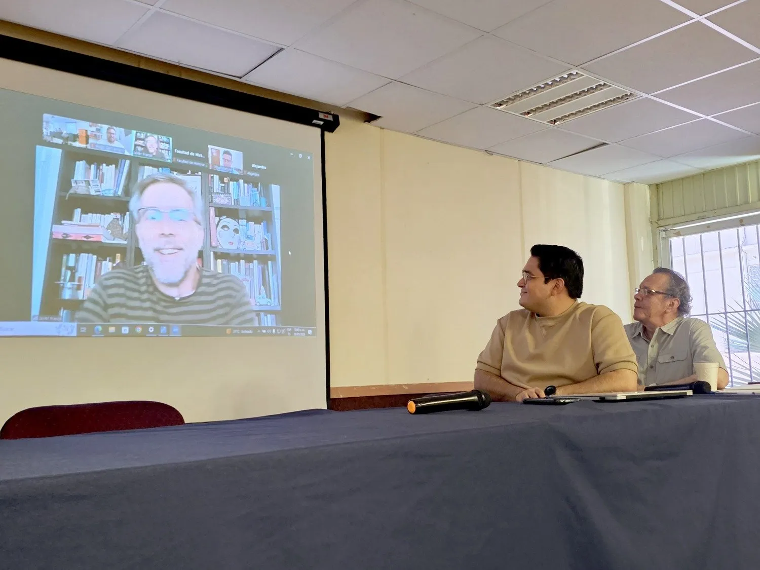 ¡Deporte, política y sociedad! La Facultad de Historia de la UAS presenta la revista Presente; un análisis del pasado a través del fútbol y los mundiales ¡Deporte, política y sociedad! La Facultad de Historia de la UAS presenta la revista Presente; un análisis del pasado a través del fútbol y los mundiales