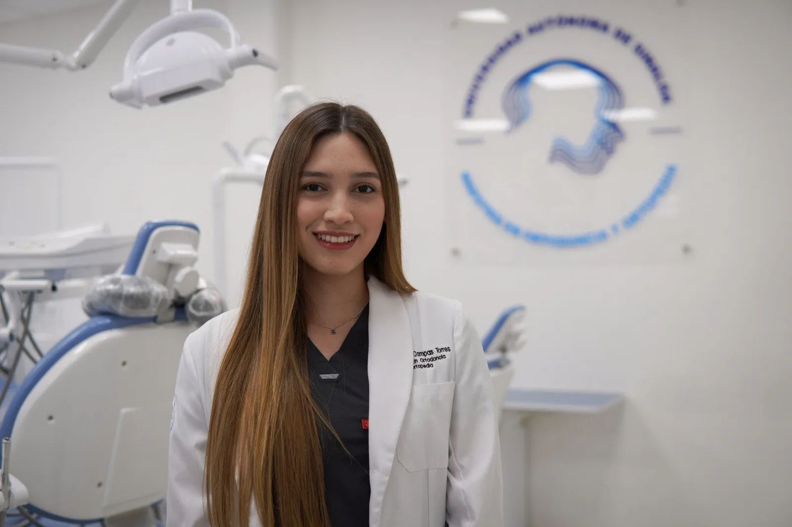 Maestrandas en Ortodoncia de la UAS culminan exitosa estancia académica en la ENES León; actualizan conocimientos en diagnóstico de vanguardia Maestrandas en Ortodoncia de la UAS culminan exitosa estancia académica en la ENES León; actualizan conocimientos en diagnóstico de vanguardia