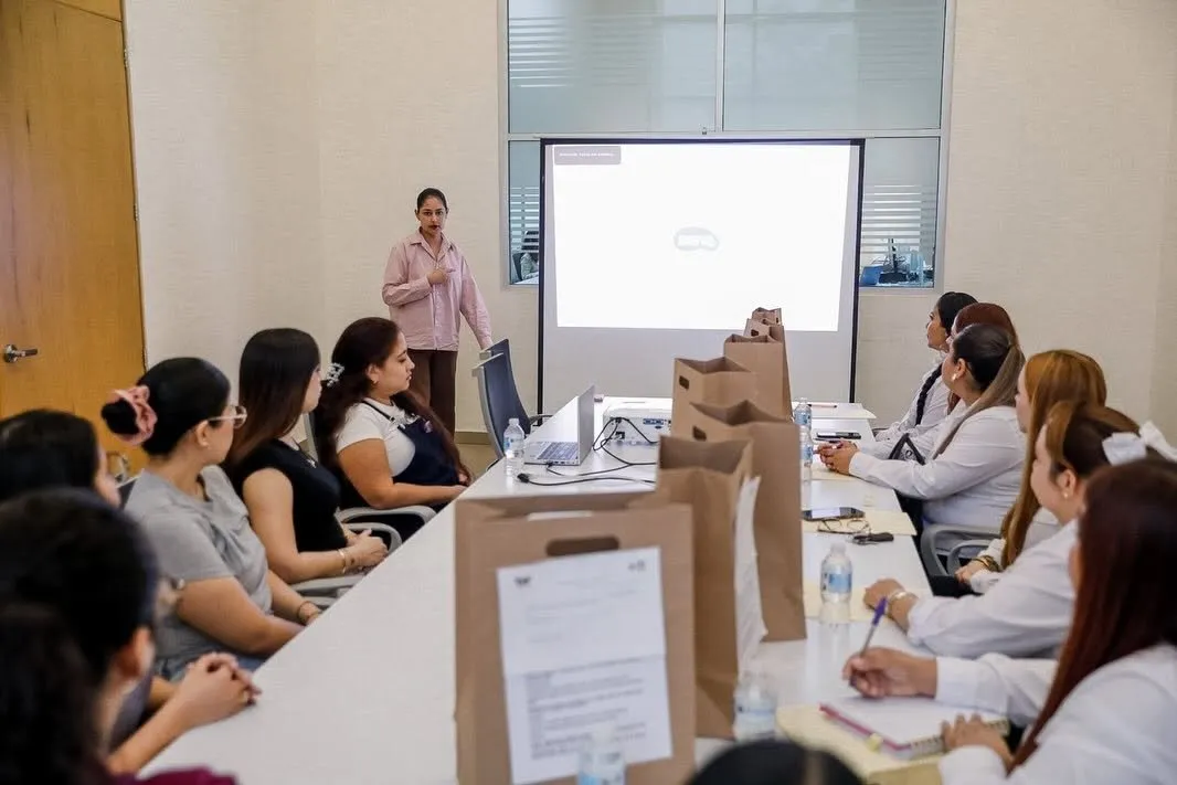 DIF Sinaloa promueve la formación docente para garantizar una educación más inclusiva para personas con autismo DIF Sinaloa promueve la formación docente para garantizar una educación más inclusiva para personas con autismo
