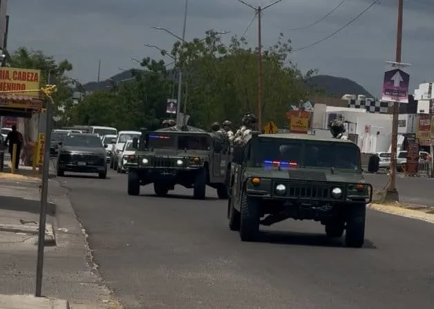 Culiacán blindado: 300 militares toman La Conquista tras asesinato en la plaza Culiacán blindado: 300 militares toman La Conquista tras asesinato en la plaza
