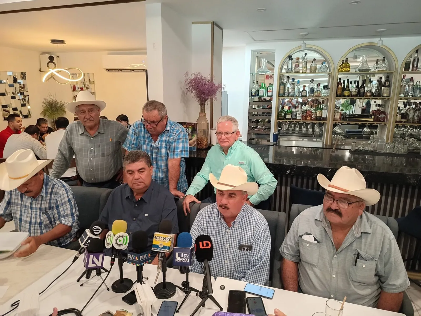 Productores de Ahome, El Fuerte y Juan José Ríos; amenazan con sumarse a la toma de casetas Productores de Ahome, El Fuerte y Juan José Ríos; amenazan con sumarse a la toma de casetas