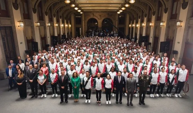 RUMBO A SANTO DOMINGO 2026: ABANDERAN A LA DELEGACIÓN MEXICANA PARA LOS JUEGOS CENTROAMERICANOS Y DEL CARIBE RUMBO A SANTO DOMINGO 2026: ABANDERAN A LA DELEGACIÓN MEXICANA PARA LOS JUEGOS CENTROAMERICANOS Y DEL CARIBE