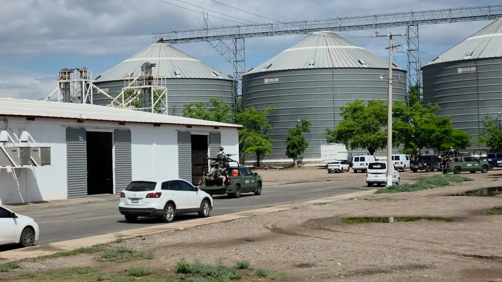 Discusión termina en tragedia: Dos adultos mayores mueren a balazos en la zona industrial de Guamúchil Discusión termina en tragedia: Dos adultos mayores mueren a balazos en la zona industrial de Guamúchil
