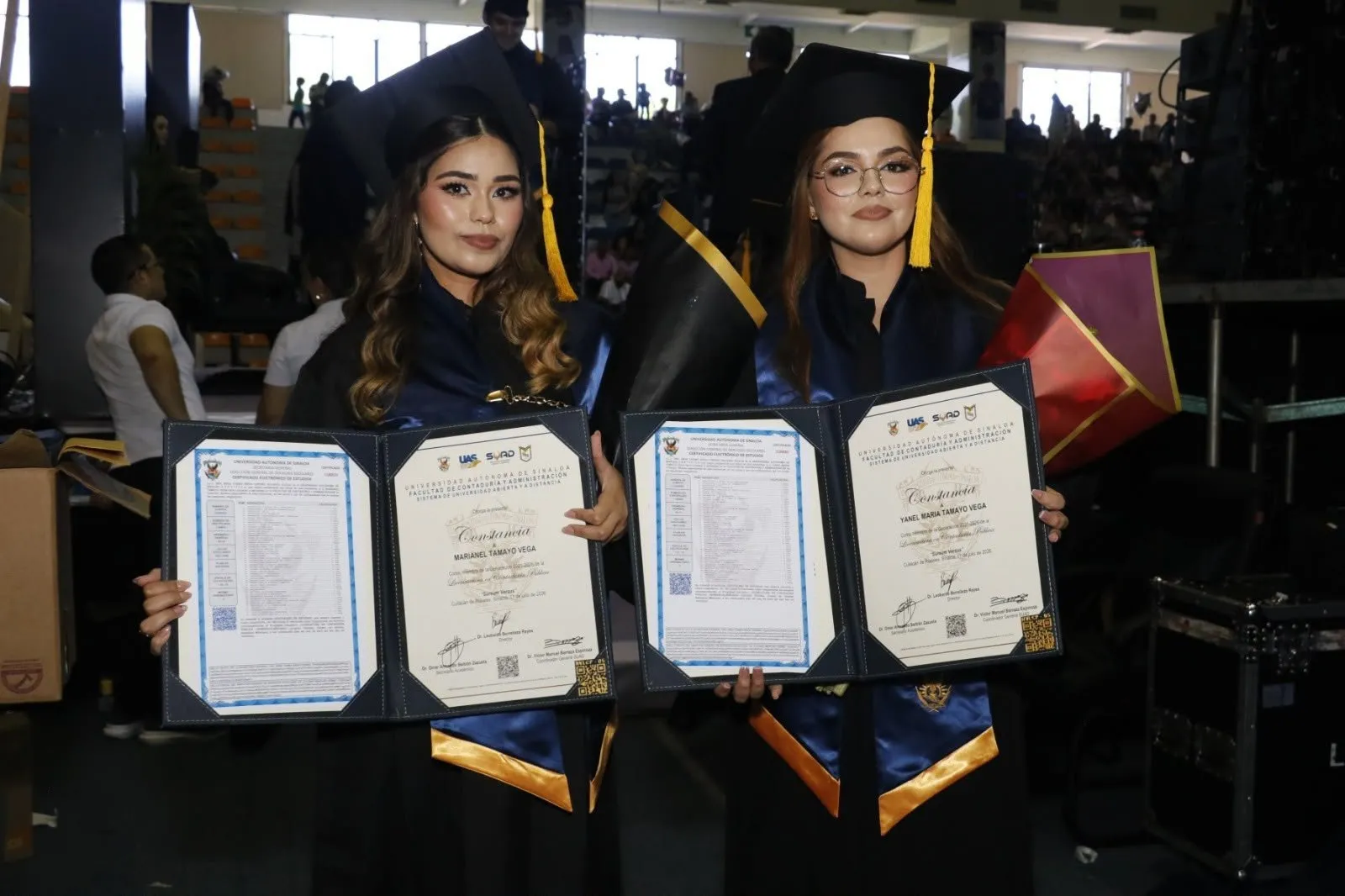 La Facultad de Contaduría y Administración hace historia: egresa la primera generación de la modalidad virtual de la UAS; 421 nuevos profesionales La Facultad de Contaduría y Administración hace historia: egresa la primera generación de la modalidad virtual de la UAS; 421 nuevos profesionales