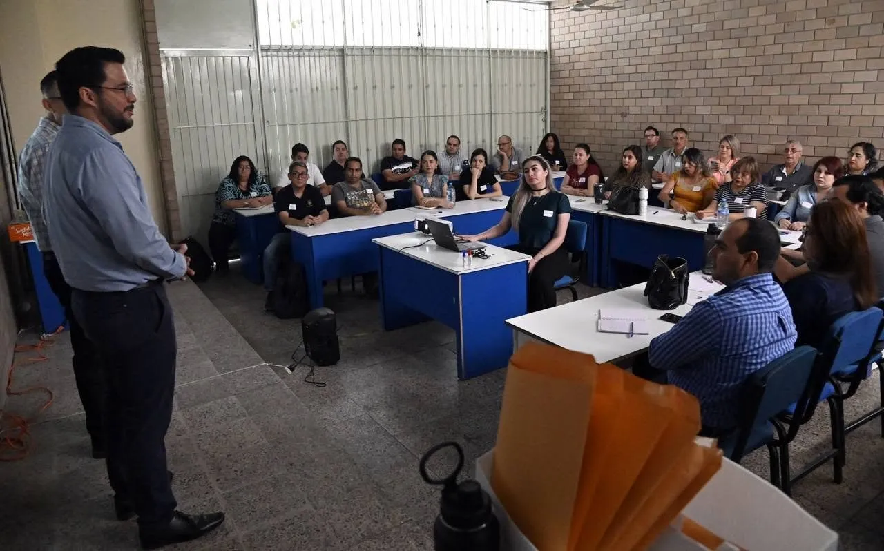 La UAS pone en marcha el Periodo de Actualización Docente y Disciplinar de cara al nuevo ciclo escolar, promoviendo la formación y actualización continua La UAS pone en marcha el Periodo de Actualización Docente y Disciplinar de cara al nuevo ciclo escolar, promoviendo la formación y actualización continua