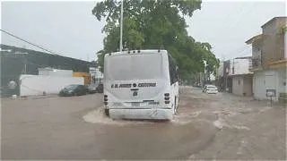 ¡Cero tolerancia al riesgo! Gobernadora exhorta a choferes a no cruzar arroyos durante lluvias ¡Cero tolerancia al riesgo! Gobernadora exhorta a choferes a no cruzar arroyos durante lluvias