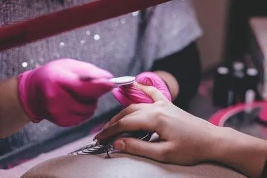 Tragedia en Saltillo: Investigan la muerte de una joven tras acudir a un estudio de belleza a ponerse uñas Tragedia en Saltillo: Investigan la muerte de una joven tras acudir a un estudio de belleza a ponerse uñas