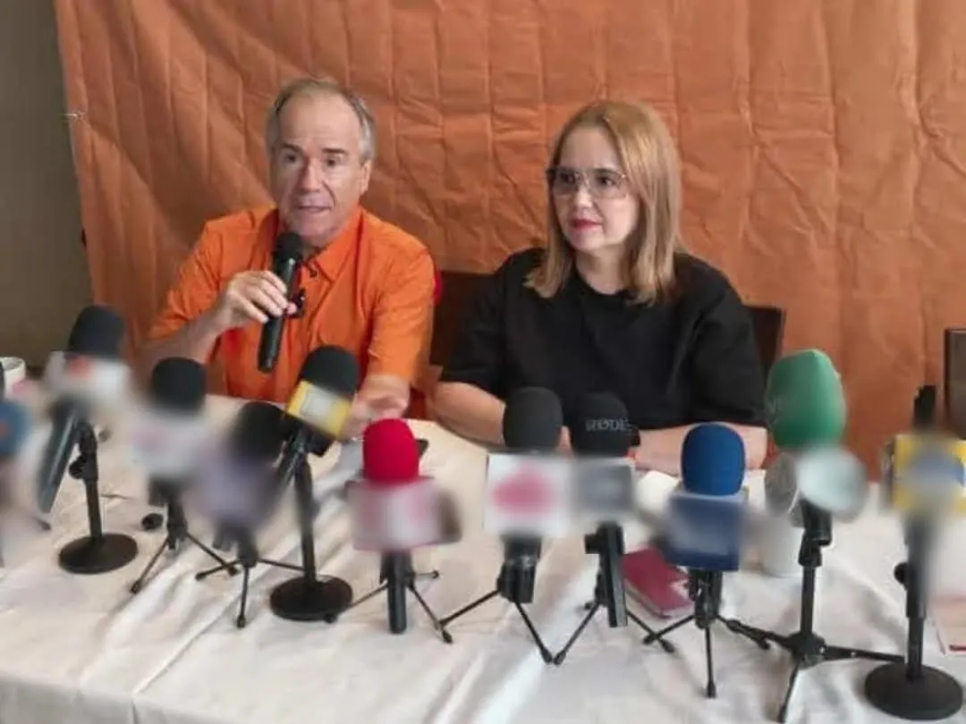 ¡Quieren verle la cara al pueblo! Gobierno se burla de los mexicanos con el tema de la visa de Andy López: MC Sinaloa ¡Quieren verle la cara al pueblo! Gobierno se burla de los mexicanos con el tema de la visa de Andy López: MC Sinaloa