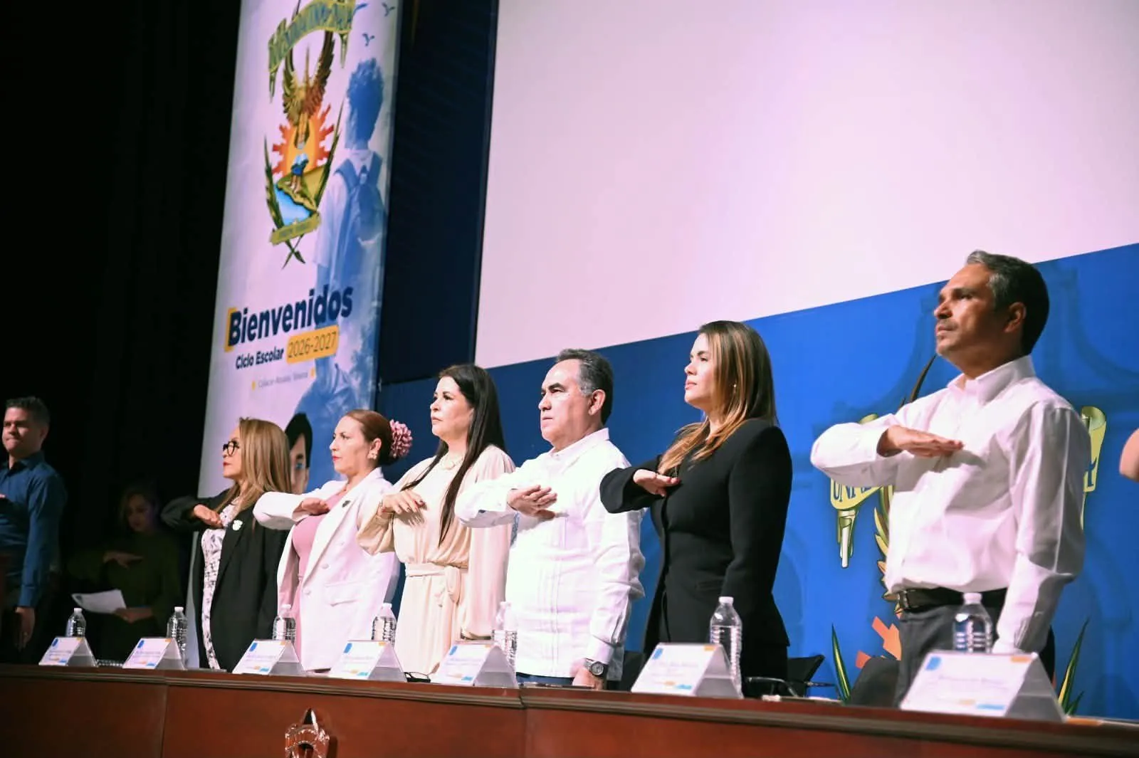 Encabeza el Rector Jesús Madueña inauguración formal del Ciclo Escolar 2026-2027 en la UAS; da la bienvenida a más de 160 mil estudiantes con cobertura universal y calidad académica consolidada Encabeza el Rector Jesús Madueña inauguración formal del Ciclo Escolar 2026-2027 en la UAS; da la bienvenida a más de 160 mil estudiantes con cobertura universal y calidad académica consolidada