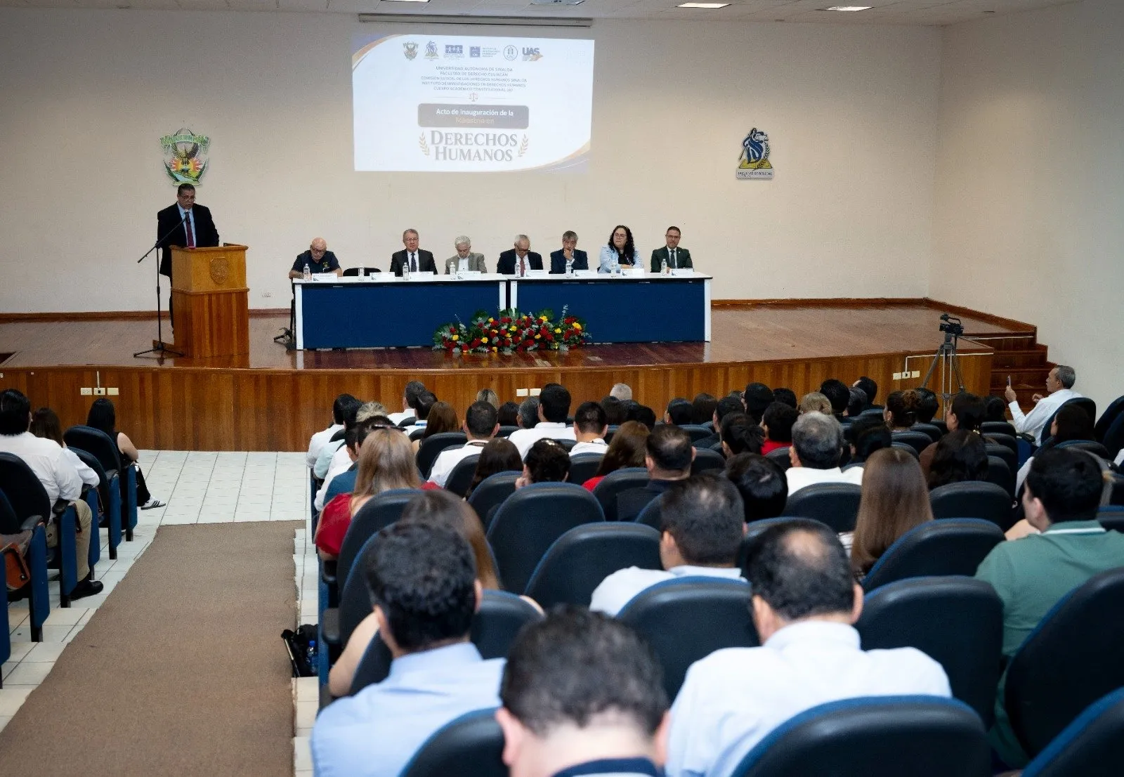 La UAS y la CEDH ponen en marcha la primera Maestría en Derechos Humanos para impulsar profesionales capaces de defender, promover y proteger la dignidad humana La UAS y la CEDH ponen en marcha la primera Maestría en Derechos Humanos para impulsar profesionales capaces de defender, promover y proteger la dignidad humana