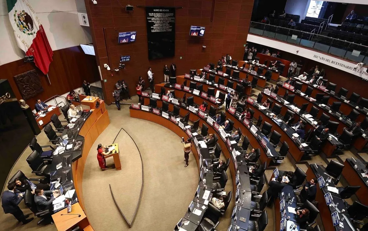 Ajustan la “Ley antimemes” tras escándalo: ya no irán contra memes, pero la cárcel se mantiene Ajustan la “Ley antimemes” tras escándalo: ya no irán contra memes, pero la cárcel se mantiene