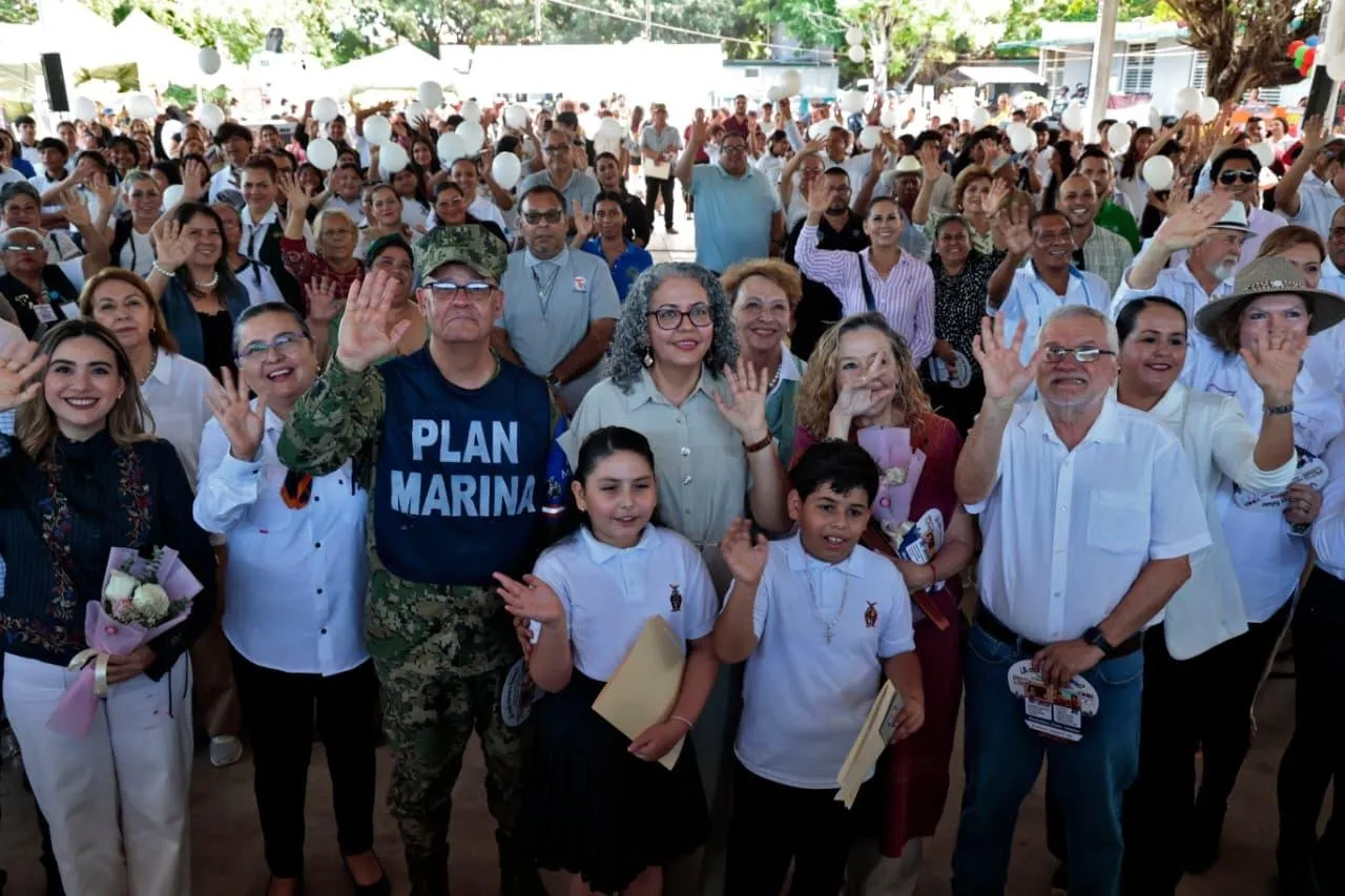 Escuchamos y atendemos a la población para seguir construyendo paz en Sinaloa: Gobernadora Graciela Domínguez Escuchamos y atendemos a la población para seguir construyendo paz en Sinaloa: Gobernadora Graciela Domínguez