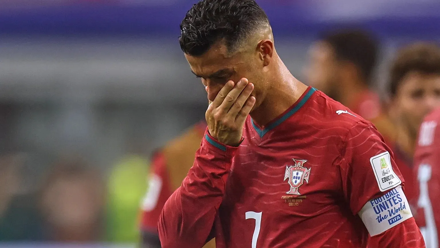 ¡Se rompe la dinastía! El adiós temporal de Cristiano Ronaldo, su guerra con el técnico Jorge Jesús y la inesperada “herencia” del mítico ‘7’ ¡Se rompe la dinastía! El adiós temporal de Cristiano Ronaldo, su guerra con el técnico Jorge Jesús y la inesperada “herencia” del mítico ‘7’