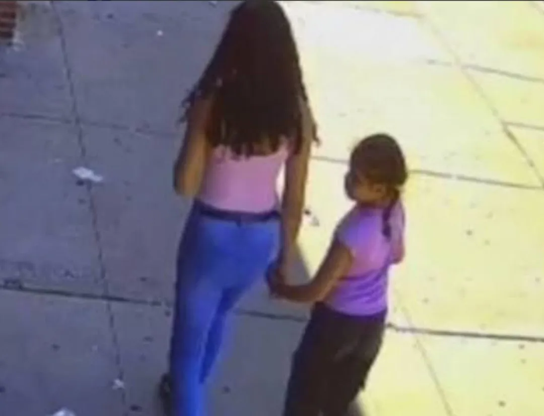 Niña venezolana de 7 años muere apuñalada por la espalda en chicago; iba caminando con su mamá Niña venezolana de 7 años muere apuñalada por la espalda en chicago; iba caminando con su mamá